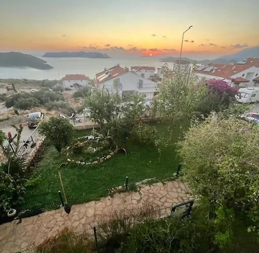 Deniz Manzarali Evi *