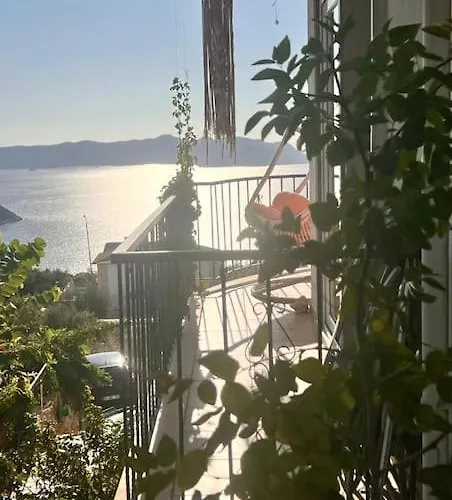 Deniz Manzarali Evi Apartamento *