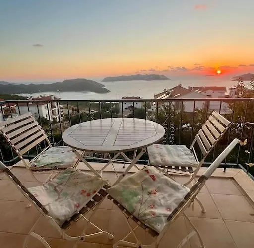 Deniz Manzaralı Evi *