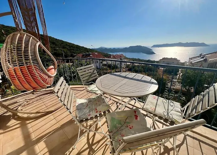 Deniz Manzaralı Evi *